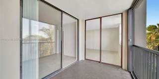 117 Lake Emerald Dr Gallery 28