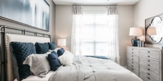 Vintage Foxland Apartments Gallery 13