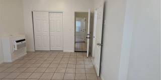 419 W 5th Gallery 10