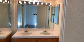 Summerlin - Single Story on Corner Lot Gallery 33