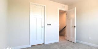 462 West Tremont Avenue Gallery 22