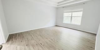 Beautiful Home with Private Wooded Backyard Beautiful Home with Private Wooded Backyard Gallery 14