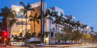 Alister Sherman Oaks Gallery 20