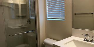 Long Term - Spacious 4 Bedroom Home @ Terra Lago in Indio! Gallery 24