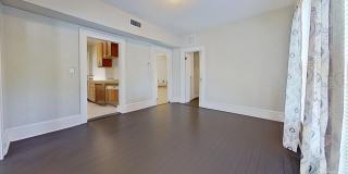 Down Stairs Apartment in Springfield Gallery 18