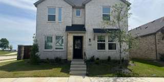 Stunning 4BR House in Celina Gallery 1