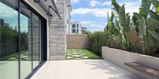 161 Apron Gallery 3