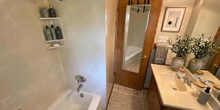 Stunning Three Bedroom House W/ Two Car Garage & Backyard!! Gallery 4