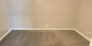 Spacious 2 Bedroom Home! Garage! Fenced in Backyard! Available Now! Gallery 4