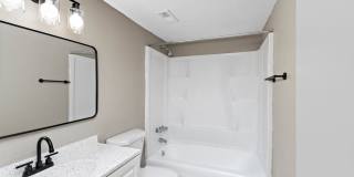 Oval Spring Apartments Gallery 8