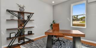 The Knoll Gallery 23