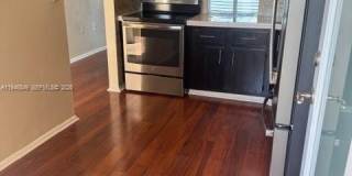 1075 NE Miami Gardens Dr Gallery 1