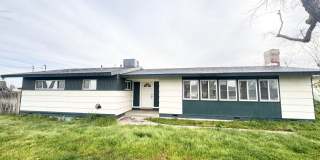 Available Now - Beautiful Ranch-Style Home with Pool Gallery 1