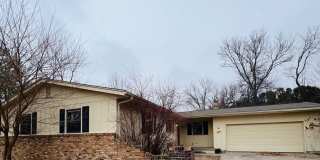 Large 4 Bedroom House in Iowa City Gallery 1