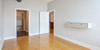 535 S Upper Street Gallery 16