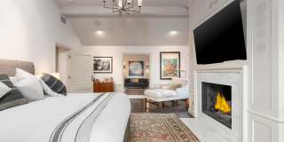 Furnished Hollywood Hills Estate | Summer Rental with Panoramic City Views, Gym, Spa & Pool! Gallery 22