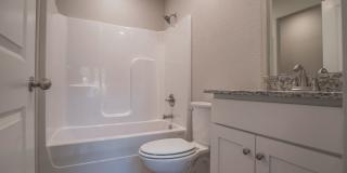 Cozy 2 bedroom 2 bath home! Gallery 5