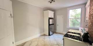 492 MONMOUTH ST Gallery 12