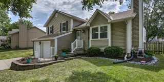 Picture-Perfect Home in the Heart of Lee's Summit! Gallery 3