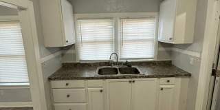 Fully Renovated 2/1 Single Family House Available for Immediate Rent! Gallery 5
