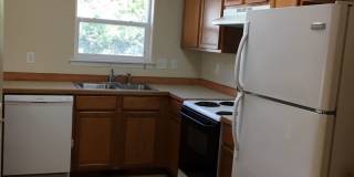 4 Bedroom 2 Bathroom House - Close to MSU Campus Gallery 35