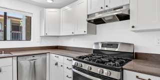 Stunning Updated 2BD/2BA Condo in Signal Hill AVAILABLE FOR IMMEDIATE MOVE IN Gallery 27