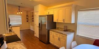 3 Bedroom / 2 Bath / POOL HOME - FULLY FURNISHED Gallery 5