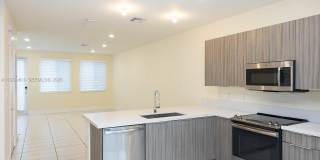 6416 NW 102nd Ct Gallery 4