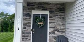 Pet Friendly 4BR 2.5BA | The Falls at Hickory Community | Available 11/6/2026 Gallery 1