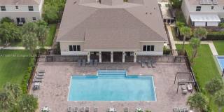 424 NE 4th Ave Gallery 7