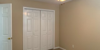 Townhome just minutes to Gate 2. Gallery 13
