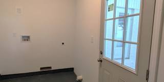 CherryVille Downtown, 3 bedroom, 100% Upgraded. Gallery 12