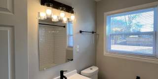 3 Bedroom Beautifully updated Ranch Gallery 32