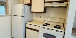2 Bedroom, 2.5 Bath Townhouse Gallery 9