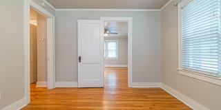 Beautifully remodeled campus home! Gallery 28