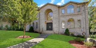 65 Ross Avenue Gallery 1