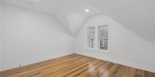 30 Cypress Street Gallery 12