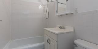 16 Yarmouth St., 2 Gallery 5