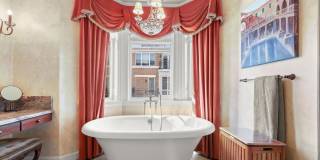 921 VALENCIA Court Gallery 43