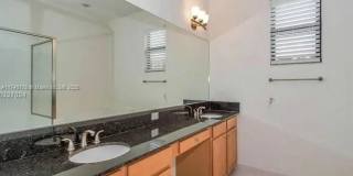 965 NE 193rd Ter Gallery 4