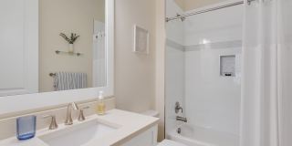 2010 Bridgepointe Circle Gallery 17