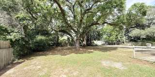 Charming 2-Bedroom Home Gallery 10