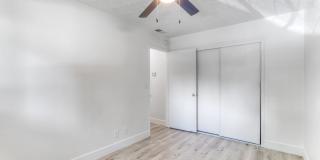 The Cottages Gallery 25