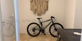 5750 Collins Ave Gallery 8