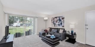 Washington Square Apartments Gallery 9