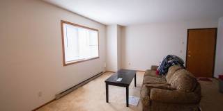 Upstairs condo with garage space in great NW location! Gallery 4