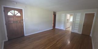 67 W Westfield Boulevard Gallery 4