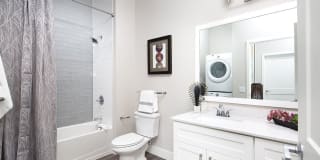 The Glenn Gallery 28