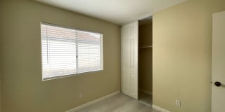 Light and Bright 3 Bedroom 2 Bath Oceanside Home! Gallery 6