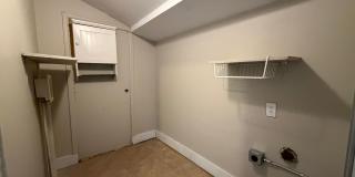 Escape Apartment Life! Downtown Cottage with yard! Gallery 11